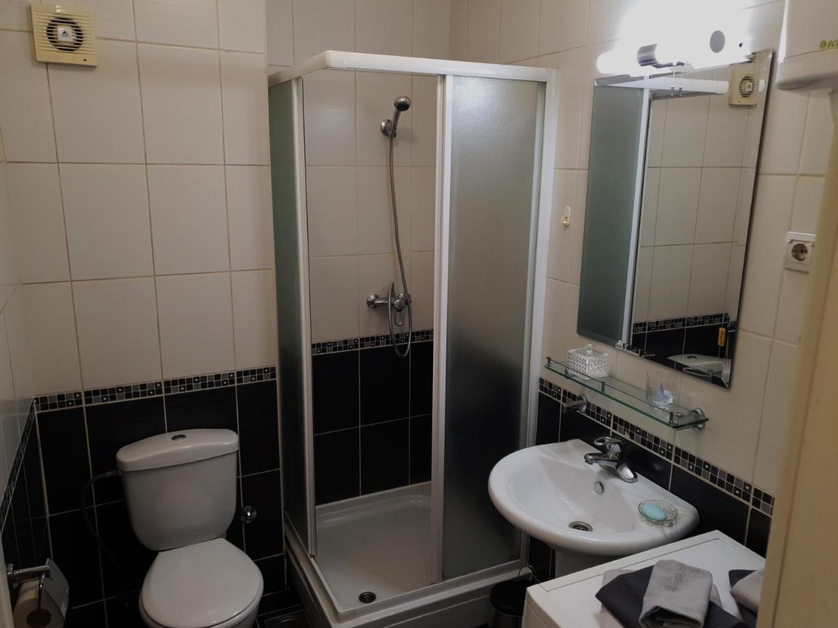 Apartman 64 - Besplatan Parking Za Goste 诺威萨 外观 照片