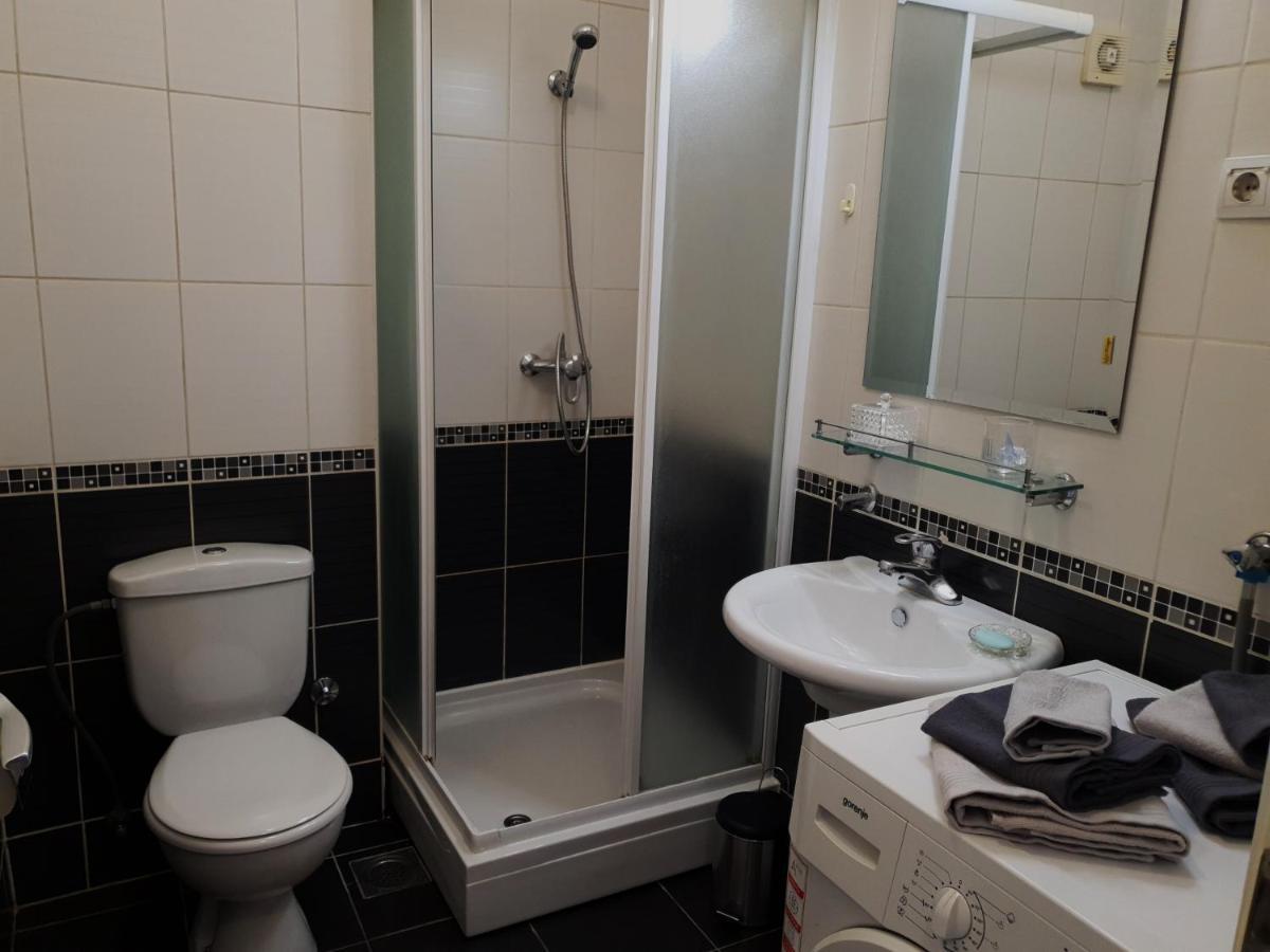 Apartman 64 - Besplatan Parking Za Goste 诺威萨 外观 照片